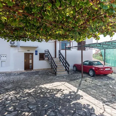 With Parking Space Pjescana Uvala, - 7349 פולה