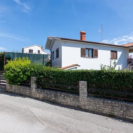 With Parking Space Pjescana Uvala, - 7349 Appartamento *