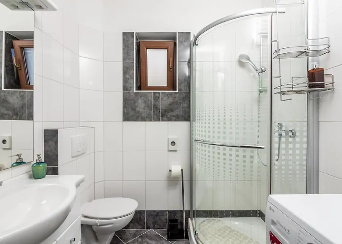 Appartamento With Parking Space Pjescana Uvala, - 7349 Pola